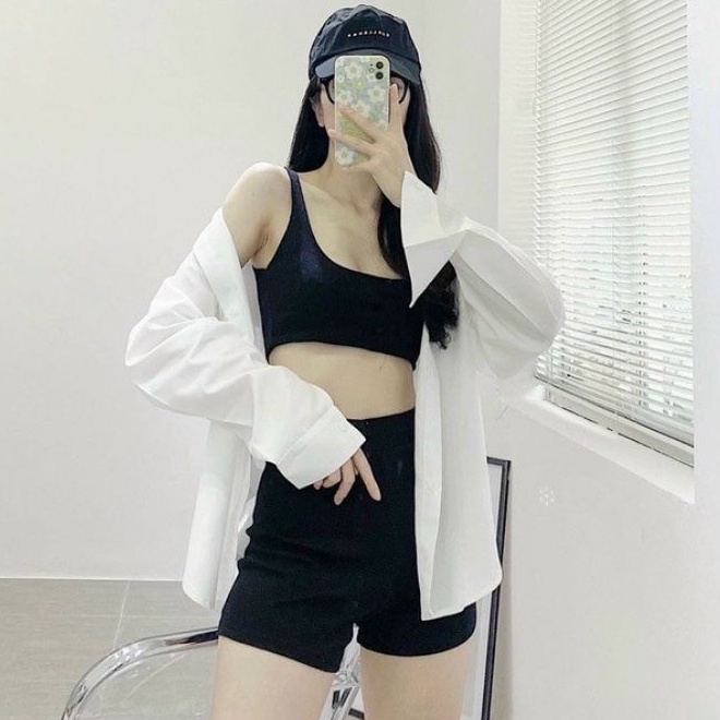 Sét áo cổ U và quần đùi lưng cao chuẩn