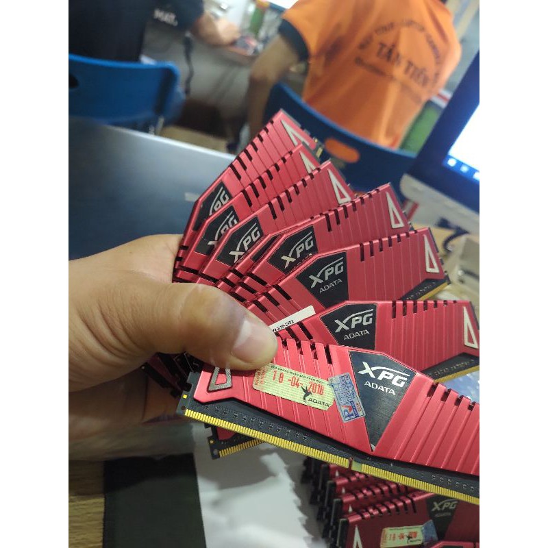 Ram ADATA  tản thép ddr4 4G bus 2400 còn bh hãng 5-2021 | BigBuy360 - bigbuy360.vn