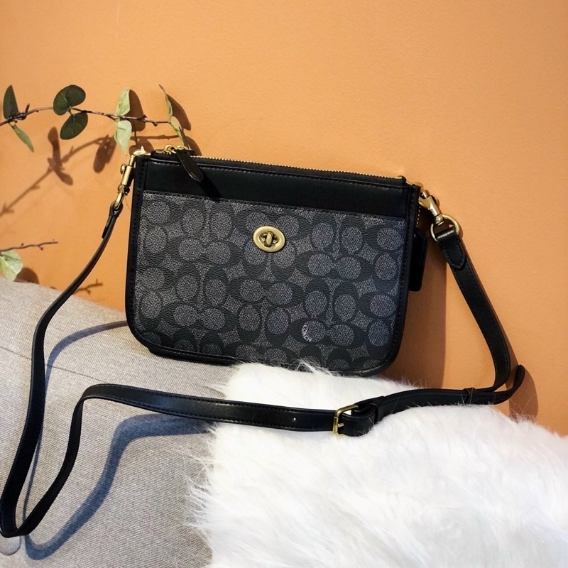 TÚI COACH SLIM TURNLOCK C6663