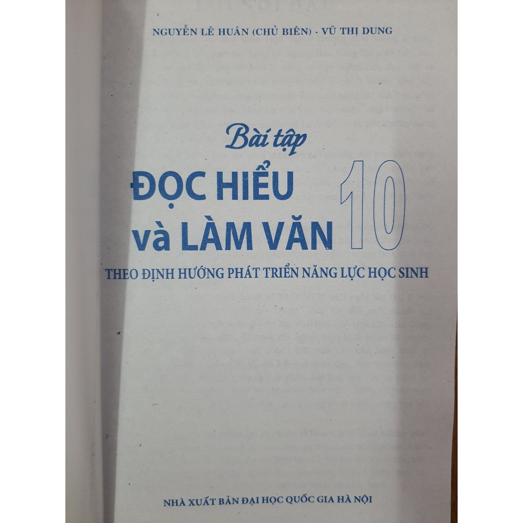 Sách - Bài tập Đọc Hiểu và Làm Văn theo định hướng phát triển năng lực học sinh 10