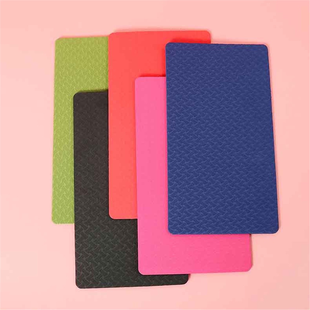 Thảm tập yoga chống trượt nhiều màu sắc sử dụng tiện lợi