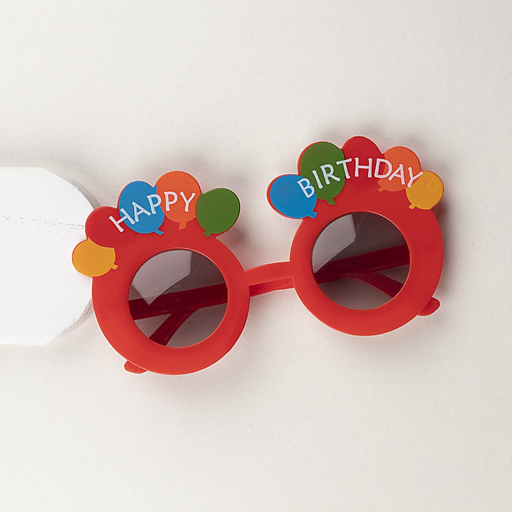 Mắt kinh Happy Birthday phụ kiện trong các bữa tiện sinh nhật