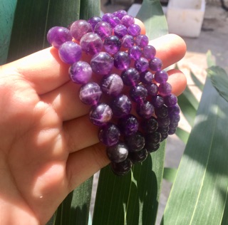 Vòng tay phong thủy đá thạch anh tím