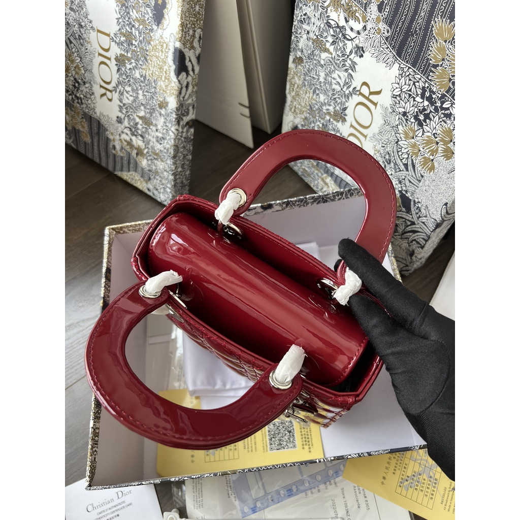 Túi Xách Tay  Di.Or Da  Bóng Size 20Cm MÀu Đỏ