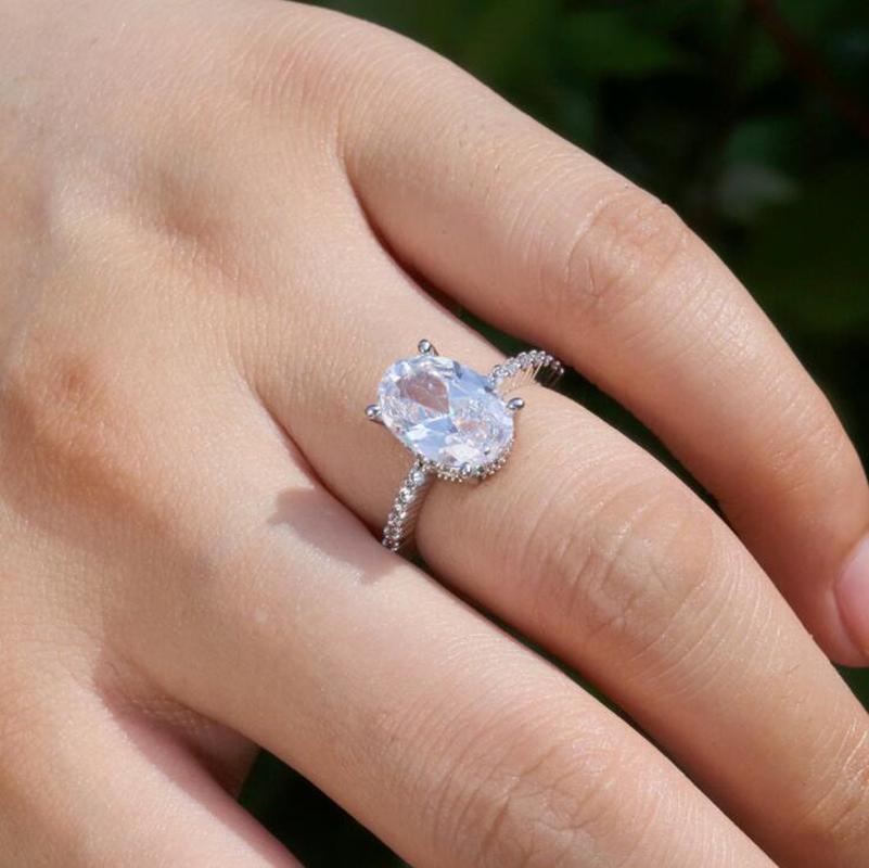Nhẫn Cưới Mạ Bạc Đính Đá Zircon Màu Bạc Sang Trọng