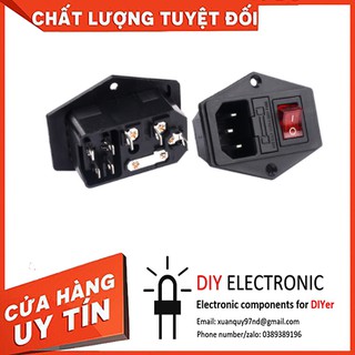 Ổ cắm 3 chân âm có cầu chì và công tắc đèn AC-01A