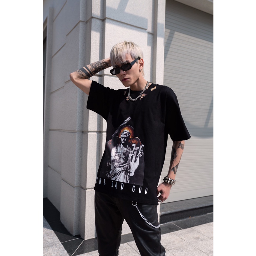 Áo thun tay lỡ The Bad God Father Angles tee