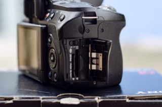 Máy Ảnh Sony A580 + kit 18-55 fullbox 96%