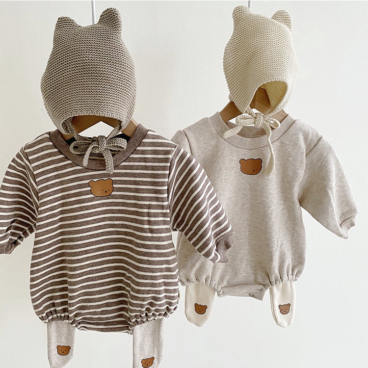 Bộ áo liền quần tay dài in hình gấu dễ thương cho trẻ sơ sinh