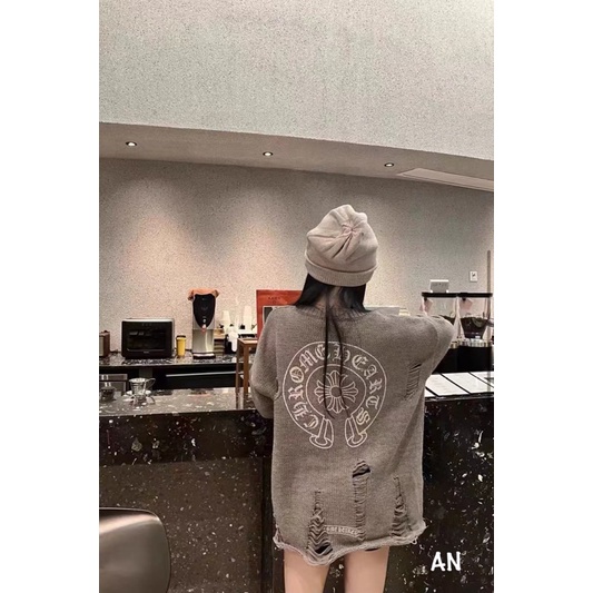 Áo len chrome heart rách