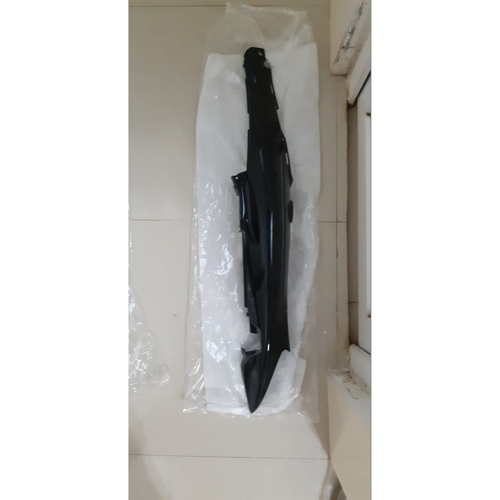 Ốp sườn Jupiter V đen Yamaha