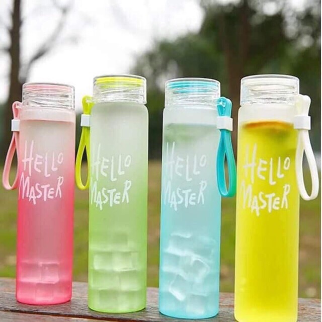 Chai thuỷ tinh 500ml dây xách Hello Master