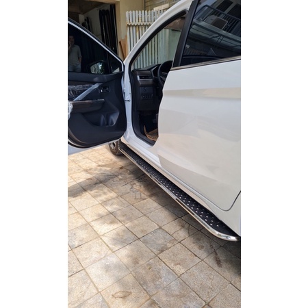 Bậc lên xuống, bệ bước chân cho Mitsubishi Xpander mới nhất