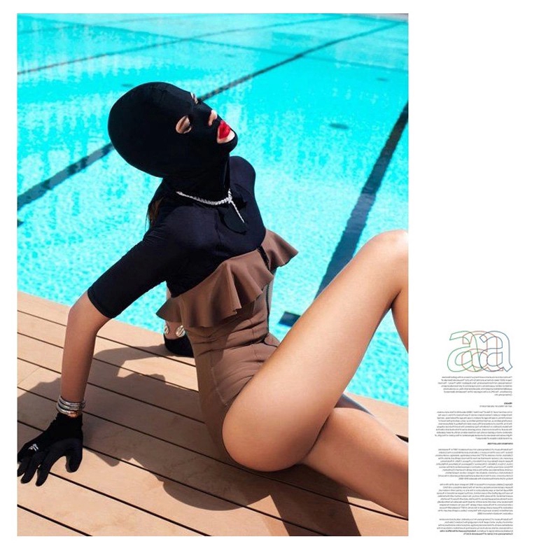 Mặt nạ chống nắng khi đi bơi