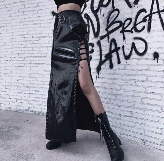 Set da PU bóng dài xẻ tà Gothic