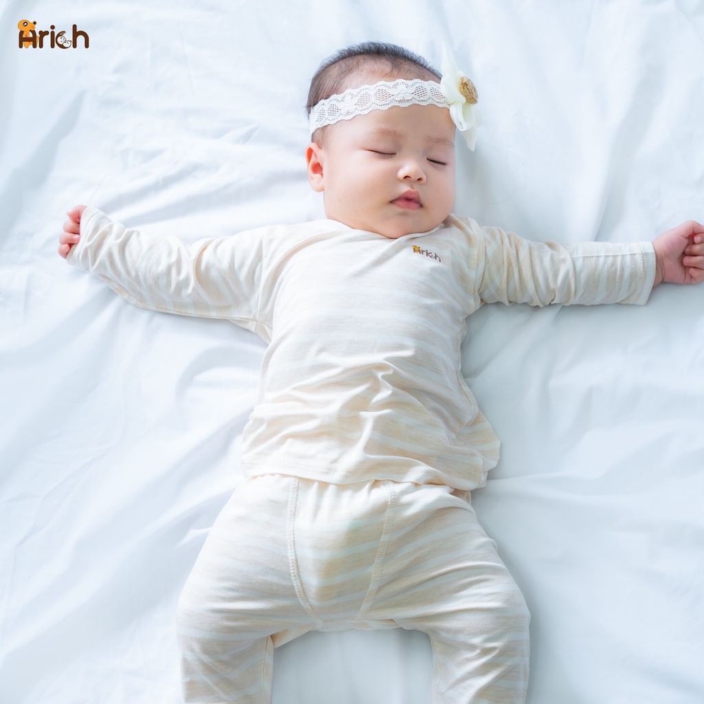 Bộ dài vai hoạ tiết sọc mới vải sợi tre Arich cho bé