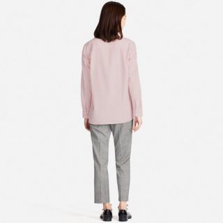 Áo sơ mi Uniql* hồng paste hàng Authentic size M