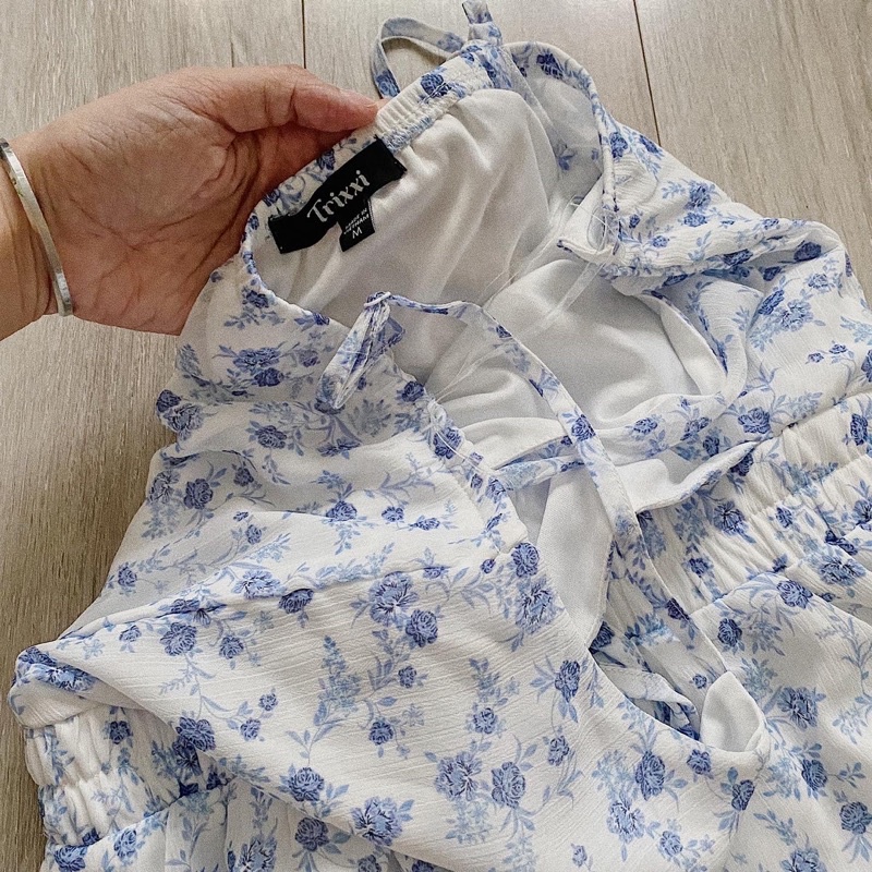 Bộ Jumpsuit hoa nhí xanh