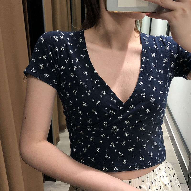 Áo kiểu crop top tay ngắn cổ chữ V họa tiết hoa phong cách Hàn Quốc retro xinh xắn cho nữ