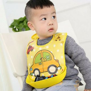 Yếm máng ăn dặm cho bé