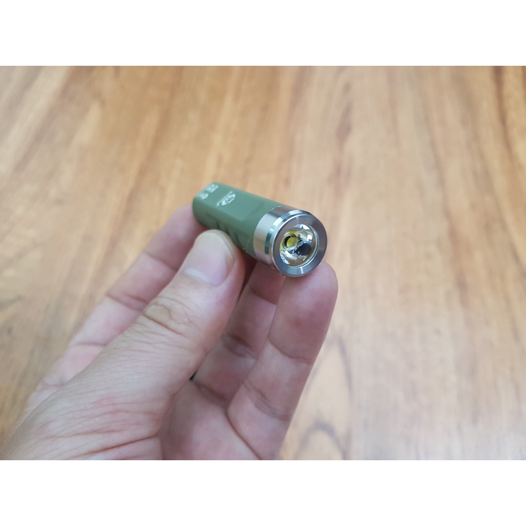 Đèn pin RovyVon A1x