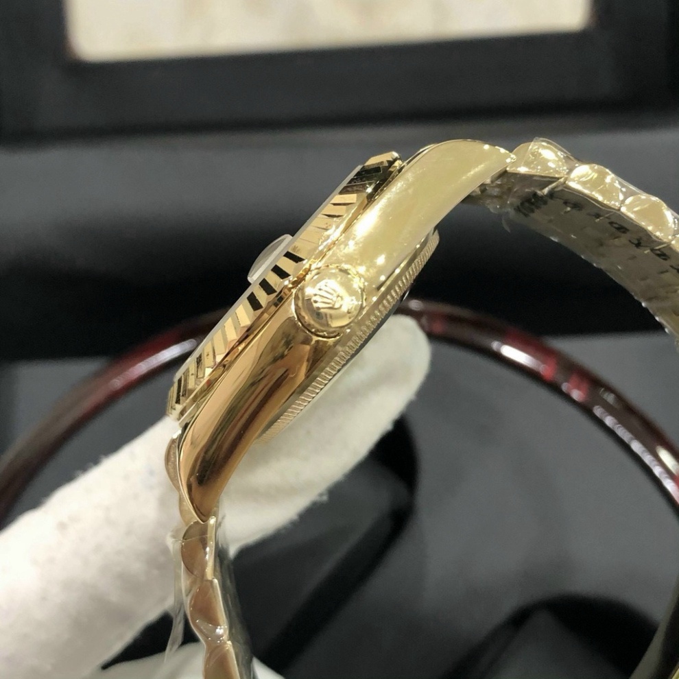 Đồng Hồ Nam RoLex Sapphire R022 Mặt VÀNG Máy Pin Nhật Chống xước Tuyệt Đối