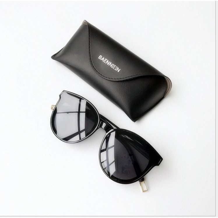 Kính huyền thoại biển xanh