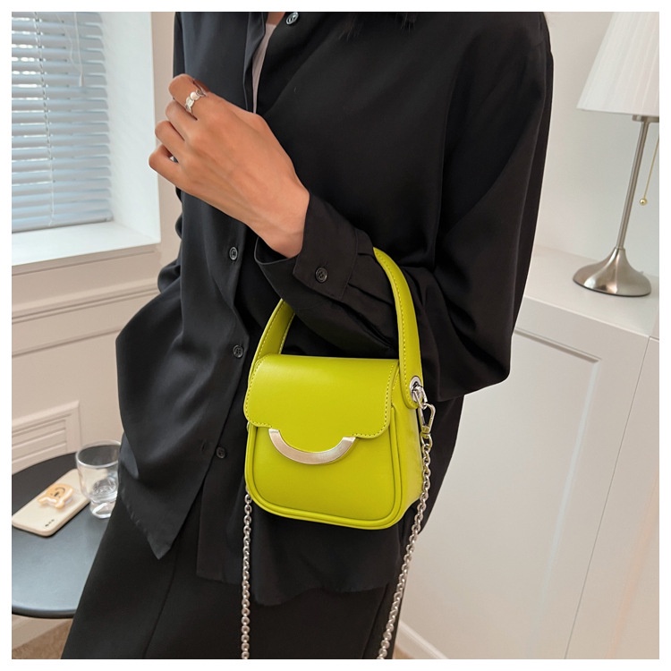 Túi đeo vai IELGY phối dây xích thời trang đơn giản dành cho nữ