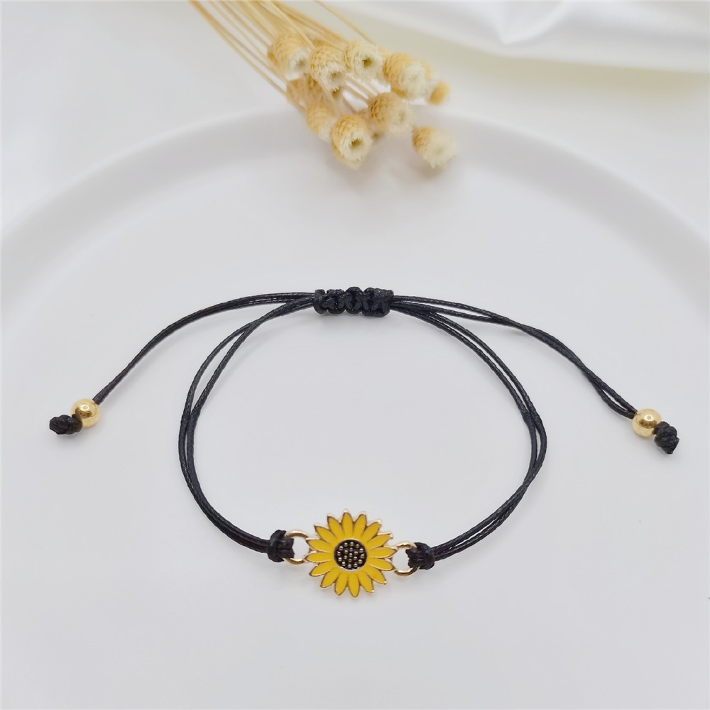 Vòng Tay Tình Bạn Mặt Hình Hoa Cúc