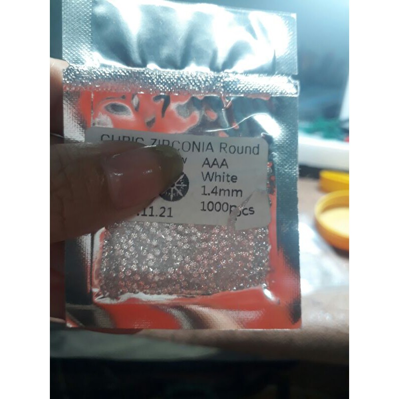 Đá trang sức cao cấp size 1.4 chiếu lung ling combo 50vien