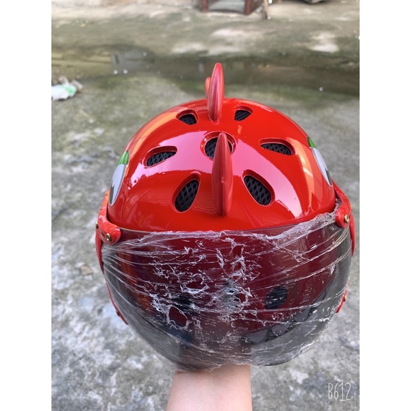 Mũ bảo hiểm khủng long có kính chắn cho bé trai bé gái siêu cute