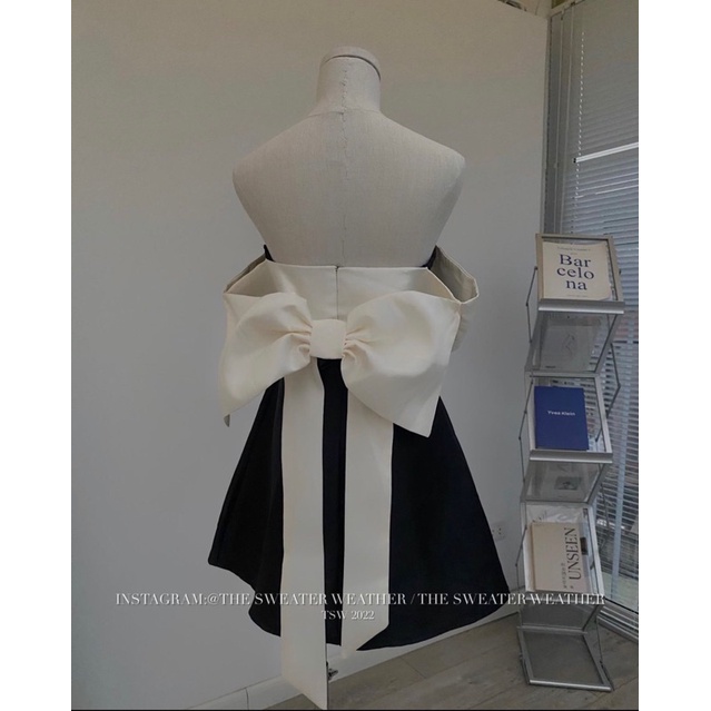 Váy trễ vai nơ lưng to chất tafta có đệm mút ngực QUINNIE | BigBuy360 - bigbuy360.vn