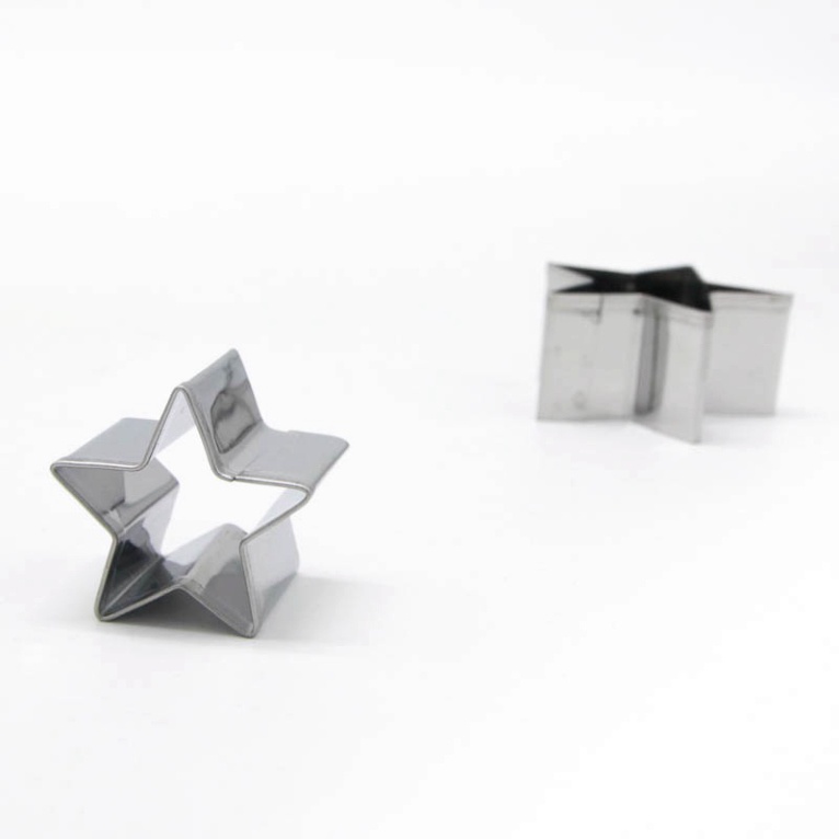 Khuôn cắt làm bánh quy, chiên trứng bằng inox hình ngôi sao bộ 5 khuôn - LOKING
