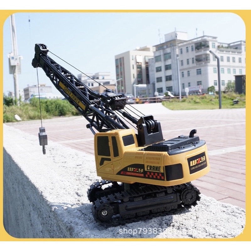 Xe cẩu bánh xích điều khiển ,rơ móc bằng kim loại