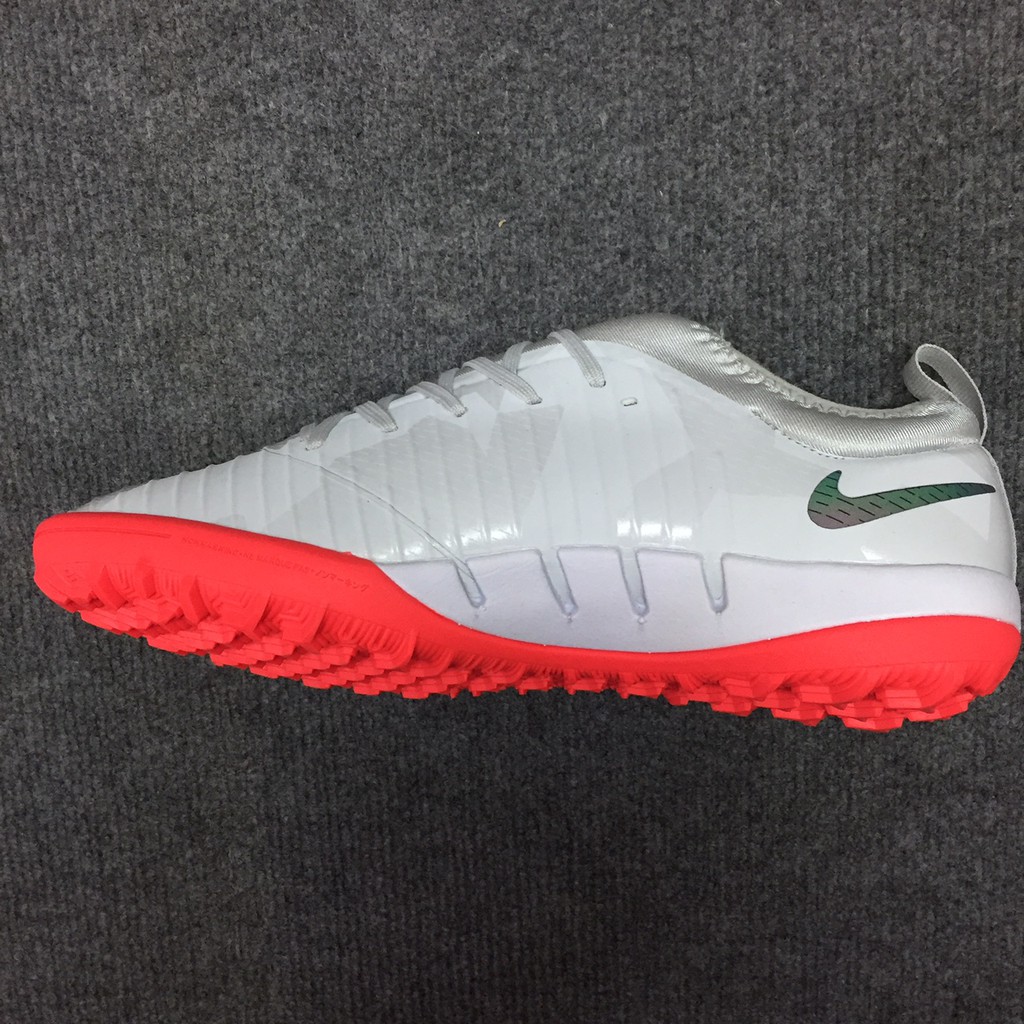 Giày đá bóng TF Mercurial liền ghi sáng nhân tạo