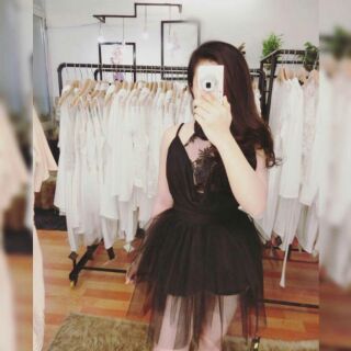 đầm xòe cổ đổ sexy