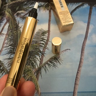 Bút Che Khuyết Điểm YSL Touche Eclat radiant touch