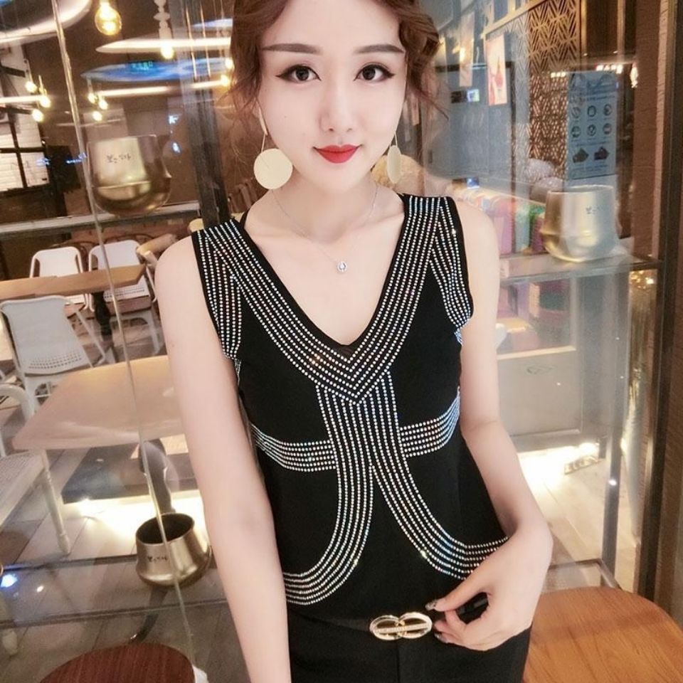Áo Hai Dây Dáng Ôm Cổ Chữ V Đính Đá Thời Trang Xuân Hè Năm 2021 | BigBuy360 - bigbuy360.vn