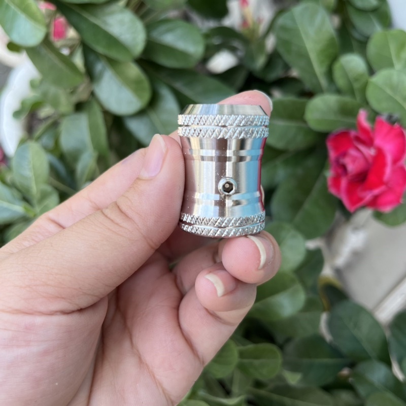 Chụp giò đạp inox304 cho xe máy