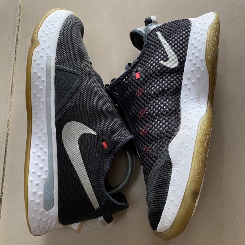 Giày chính hãng đã qua sử dụng