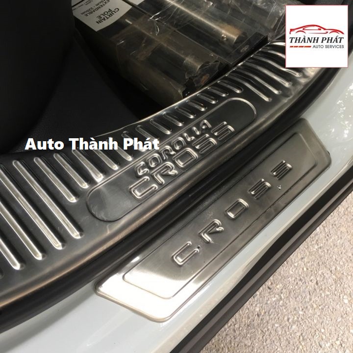 Toyota Cross, Ốp Bậc Cửa  Inox Toyota Cross 2020 2021 2022 Chất Liệu Cao Cấp Đủ Bộ 8 Chi Tiết
