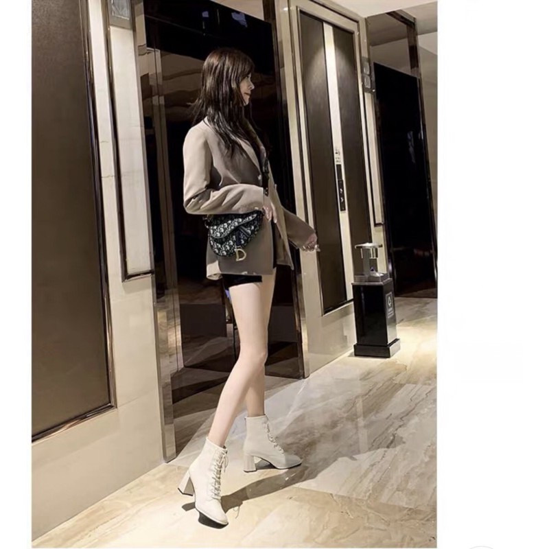 Boots da bóng buộc dây khoá sau cao 7cm | BigBuy360 - bigbuy360.vn