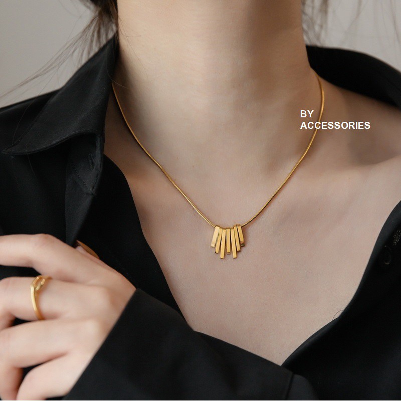 Dây chuyền titan phối thanh rẻ quạt không gỉ