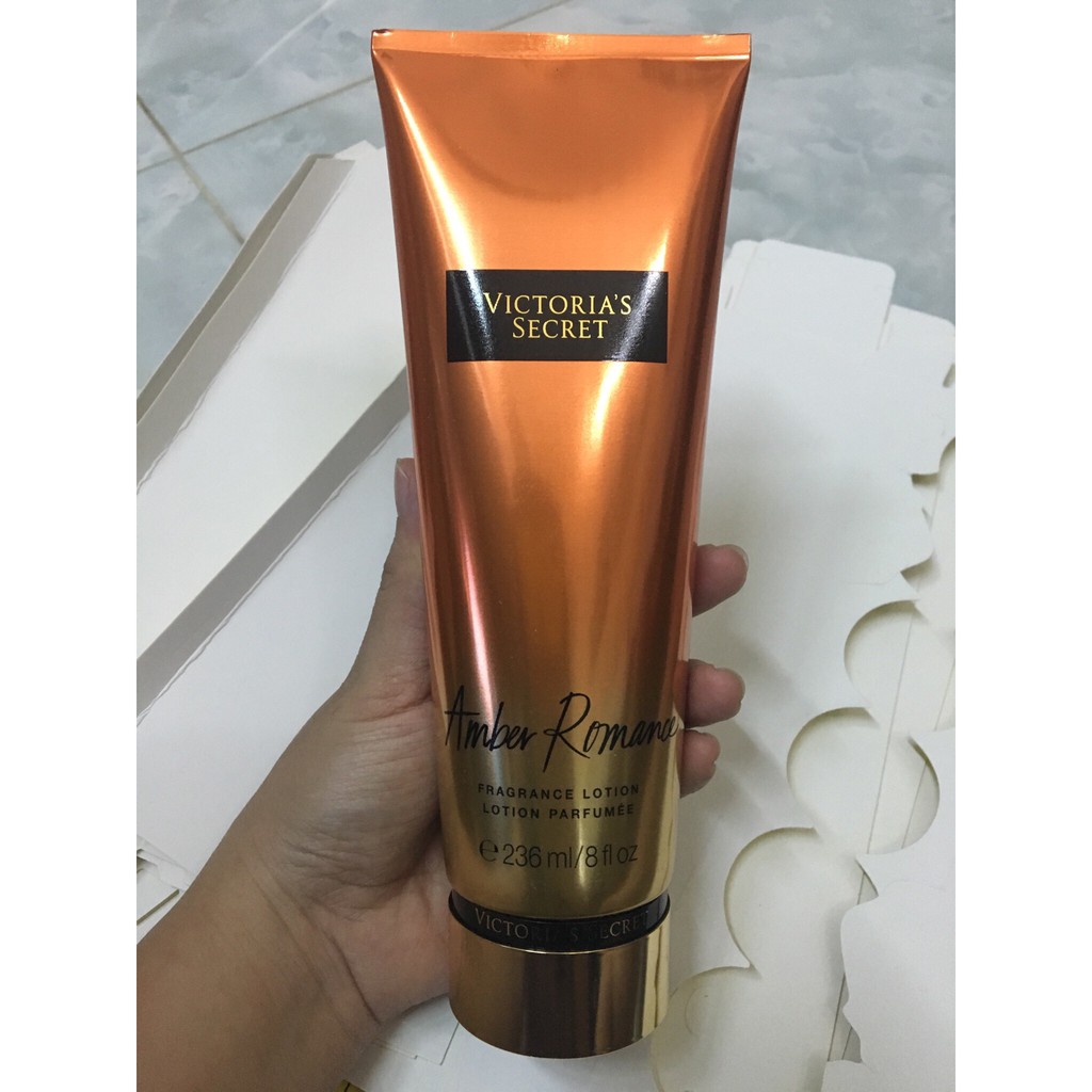 Dưỡng thể Victoria Secret Amber Romance Fragrance Lotion 236ml