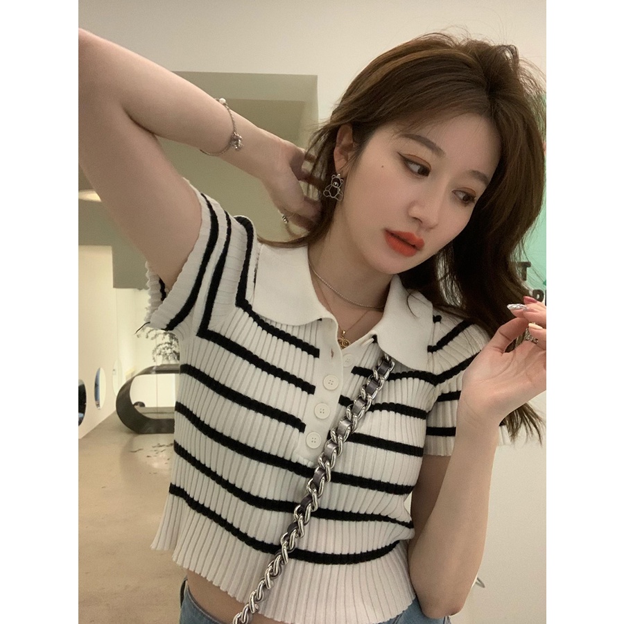 Áo Thun Nữ Tay Ngắn Có Cổ Họa Tiết Sọc Ngang Phong Cách Hàn Quốc