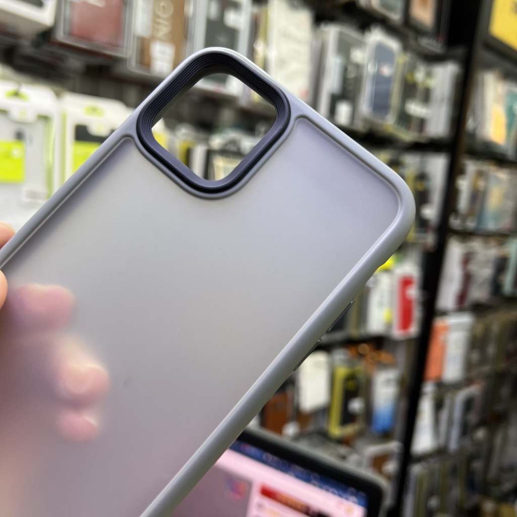 Ốp lưng iPhone 11 Pro Max Likgus lưng nhám chống sốc tốt