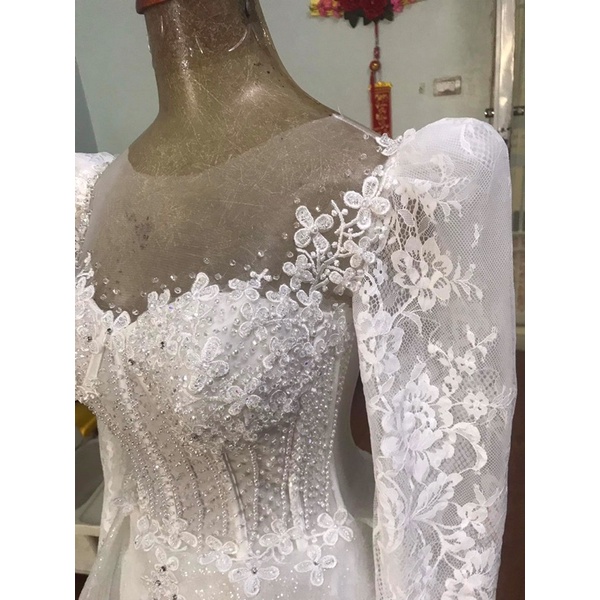 Váy cưới lung linh