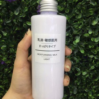 Sữa dưỡng ẩm Muji Moisturising Milk Light