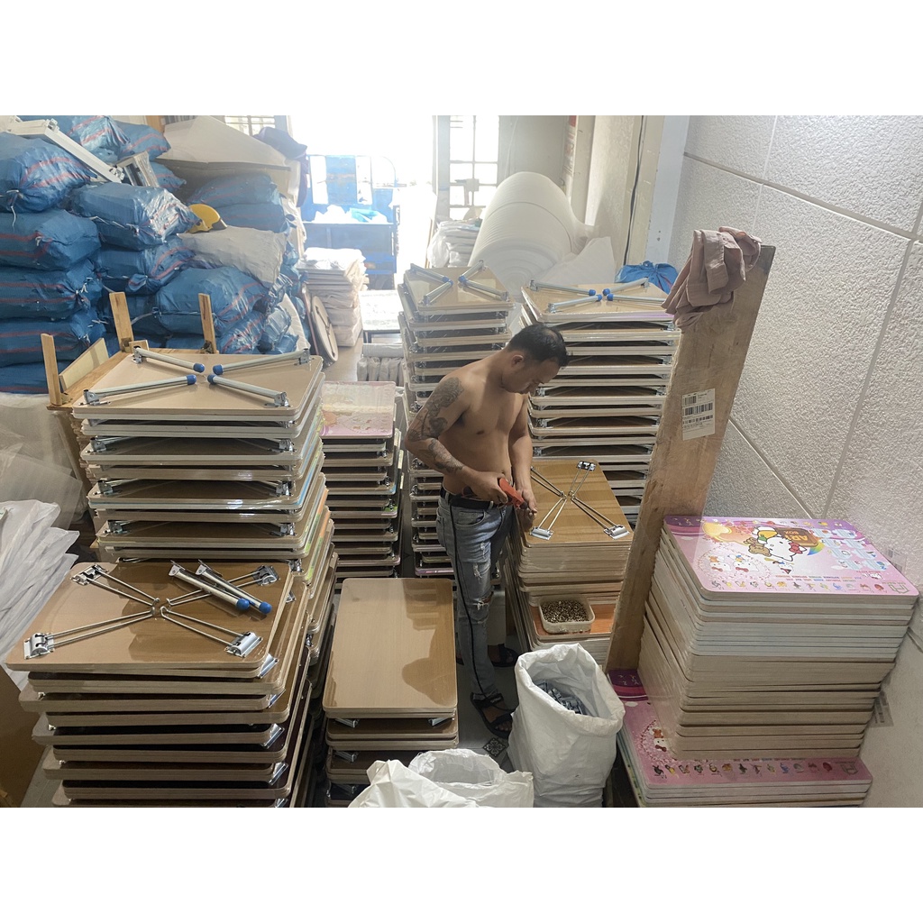 [OVG] Bàn Học Sinh, Sinh Viên Nội Thất DT Chân Gấp Xếp Gọn ( R40cm x D60cm x C30cm)