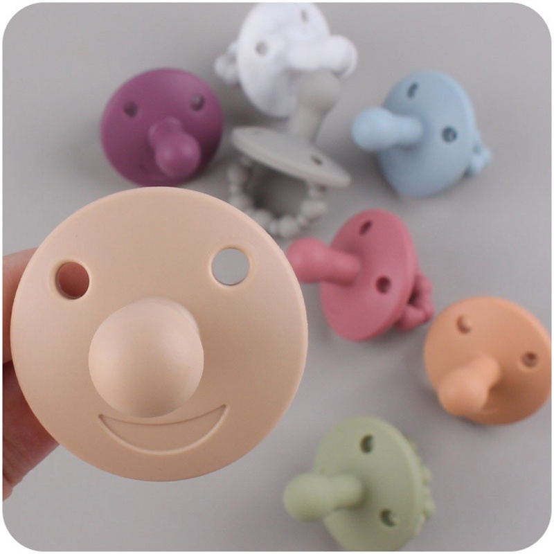 Núm Ti Giả Bằng Silicone Không BPA Giảm Đau Cho Bé